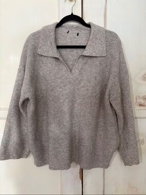 Cozy Collared V-Neck Knit Sweater - Light Taupe
